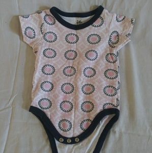 Short sleeve onesie
